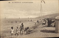 CPA Deauville La Plage Fleurie 