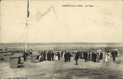POSTAL Deauville de la VENDIMIA en el mar la playa