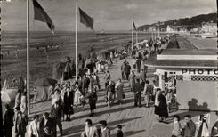 POSTAL Trouville Deauville de la VENDIMIA la playa