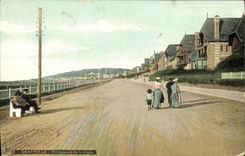 Caminata de Deauville de la POSTAL de la VENDIMIA de la playa