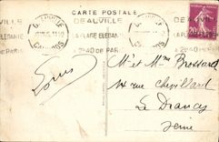 La playa de Deauville de la POSTAL de la VENDIMIA florecio la caminata en los tableros