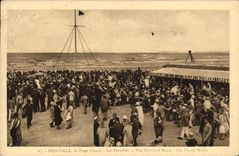 CPA Deauville La Plage Fleurie Les Planches