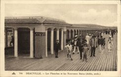 Tableros de Deauville de la POSTAL de la VENDIMIA y nuevos banos