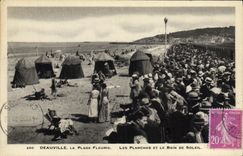 POSTAL Deauville de la VENDIMIA la playa florecida los tableros y el bano de Sun