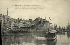 CPA Honfleur Le Vieux Bassin et la Lieutenance Bateau