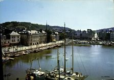 CPM Honfleur Le vieux Bassin Bateaux