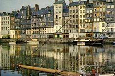 MODERN CARD Honfleur the Old Basin and its curious old frontages