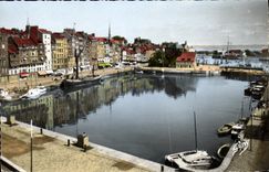 CPM Honfleur Le Vieux Bassin Bateaux