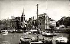 MODERN CARD Honfleur the Old Basin and the Museum Boats