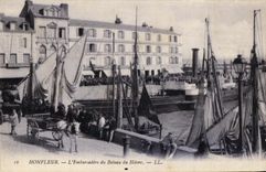 CPA Honfleur L Embarcadere du Bateau du Havre