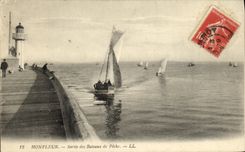 CPA Honfleur Sortie des Bateaux de Peche