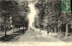 CPA Honfleur Cours de la Republique Enfants