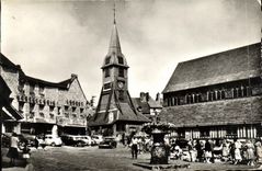 CPA Honfleur La Place Sainte Catherine Marche