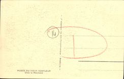 Museo de Honfleur de la POSTAL de la VENDIMIA del viejo hombre en el comerciante