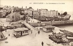 CPA Honfleur La Lieutenance et la Jetee