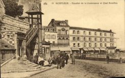 Escalera de Honfleur de la POSTAL de la VENDIMIA del muelle de la lugartenencia y de Beaulieu