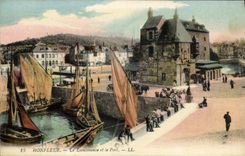 CPA Honfleur La Lieutenance et le Port Bateaux