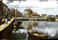 POSTAL MODERNA lugartenencia de Honfleur y el barco viejo del lavabo