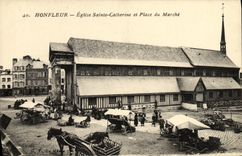 Iglesia Sainte Catherine de Honfleur de la POSTAL de la VENDIMIA y lugar del mercado