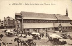 CPA Honfleur Eglise Sainte Catherine et Place du Marche