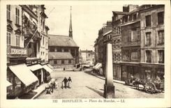 CPA Honfleur La Place du Marche
