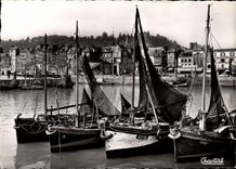 CPM Honfleur Le Port Bateaux 