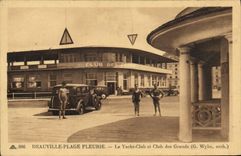 Playa florecida Deauville de la POSTAL de la VENDIMIA el club que navega y club de grande