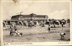 CPA Deauville Plage Vue sur la Plage