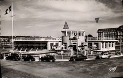 MODERN CARD Deauville the Flowered Beach the Yacht Club