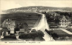 CPA Deauville Trouville Vue generale