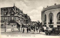 CPA Deauville La Rue Gontaut Brion
