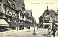 CPA Deauville Rue de l Ecluse Magasin au Printemps