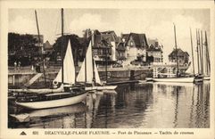 CPA Deauville La Plage Fleurie Port de Plaisance Yachts de course Bateaux