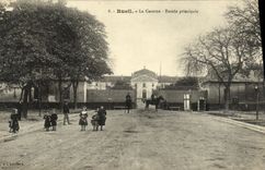 VINTAGE POSTCARD Rueil the Barracks Main entrance Militaria Children