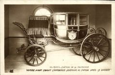 VINTAGE POSTCARD Rueil Castle of Malmaison Conveys having led L empress to the castle after the divorce