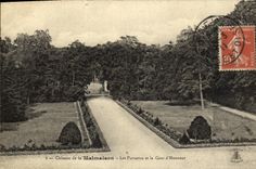 CPA Chateau de la Malmaison Les Parterres et la Cour d Honneur