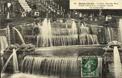 CPA Parc de Saint Cloud Le Grandes Eaux Partie Inferieure de la Grande Cascade Les grenouilles