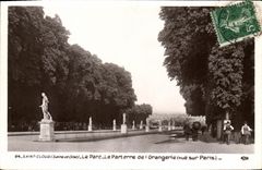 CPA Saint Cloud Le Pont Le parterre de l orangerie Vue sur Paris 
