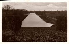 VINTAGE POSTCARD the Park of Seals the Canal