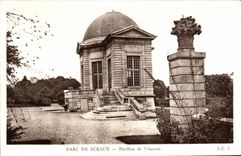 VINTAGE POSTCARD Seals park De Favillon of L Dawn