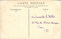 La POSTAL de la VENDIMIA separa la torre de Jean sin Peur los vestigios pasados de los viejos fortalecimientos