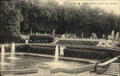 VINTAGE POSTCARD Holy Cloud the Basin of the 3 Bubbles