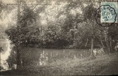VINTAGE POSTCARD Marnes park of Villeneuve L pond