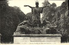 VINTAGE POSTCARD Holy Cloud the Park Old Pediments of the Palate of L industry