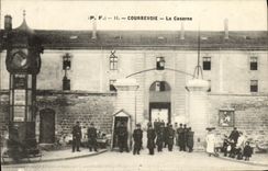 VINTAGE POSTCARD Courbevoie Casene Militaria