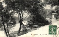 VINTAGE POSTCARD Levallois it of the Bowl