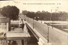 VINTAGE POSTCARD Levallois Perret the Cormeilles bridge