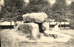 Terraza de la POSTAL de la VENDIMIA de Meudon el menhir