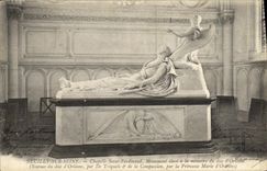 VINTAGE POSTCARD Neuilly sur Seine Vault Ferdinand Saint