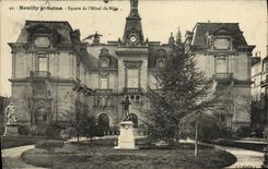 VINTAGE POSTCARD Neuilly sur Seine Public garden of L Town hall